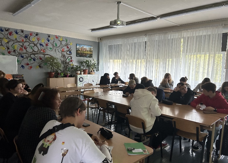 NAUDAS DIENA  Rīgas Ostvalda vidusskolā 31.10.2023.